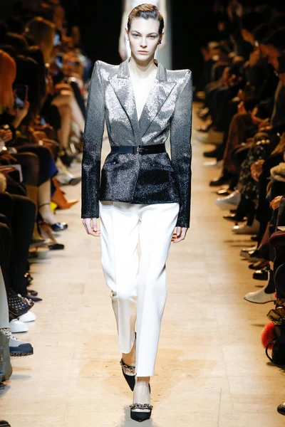 Look 36